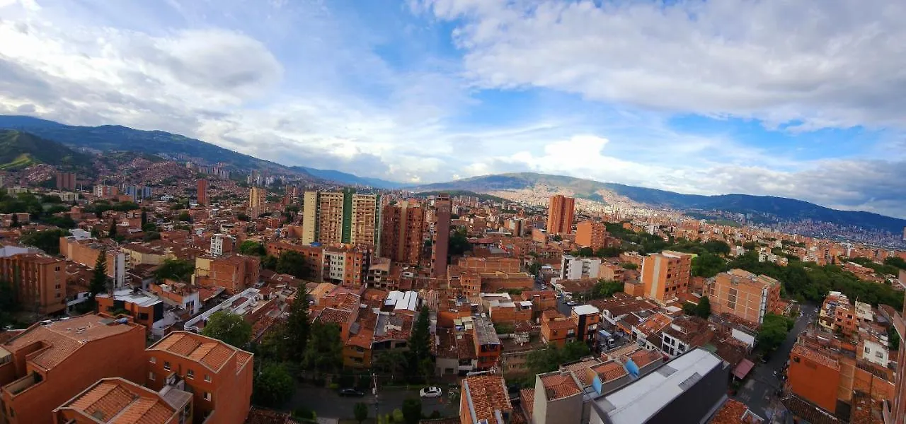 Apartamento Con Parqueadero Y Vista A La Ciudad Medellin Apartment