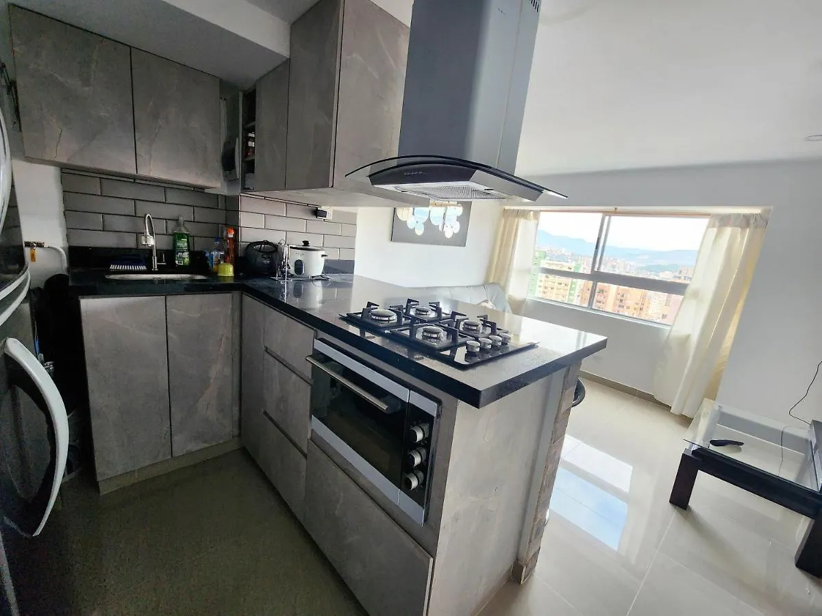 Apartamento Con Parqueadero Y Vista A La Ciudad Medellin
